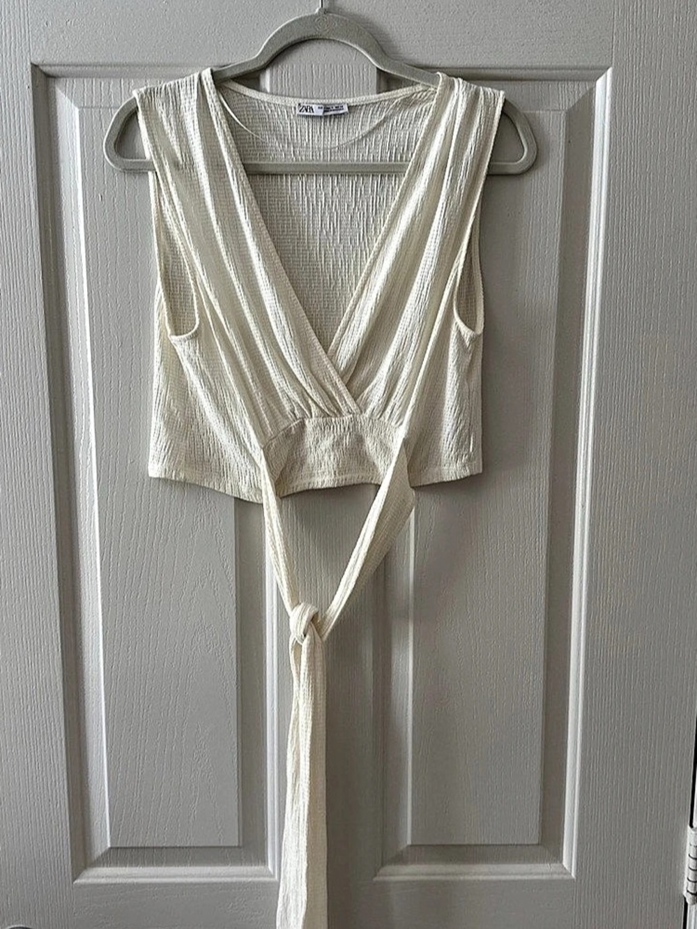 Zara Textured Tie-Front Crop Top in White Size Small Like New